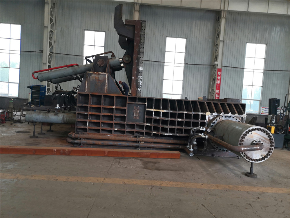 Scrap Metal Baler 315 tons