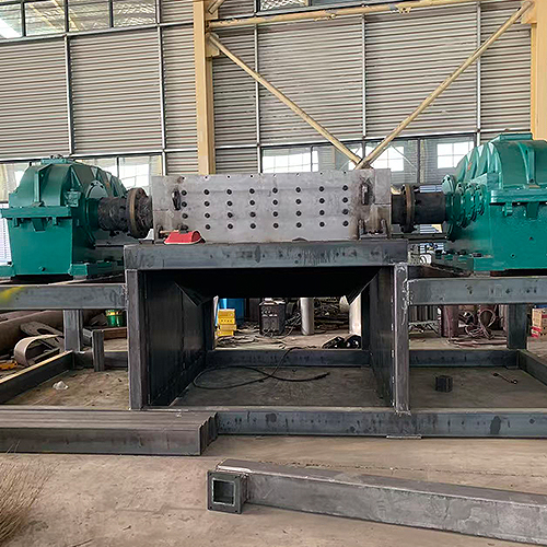 Pre shredder machine