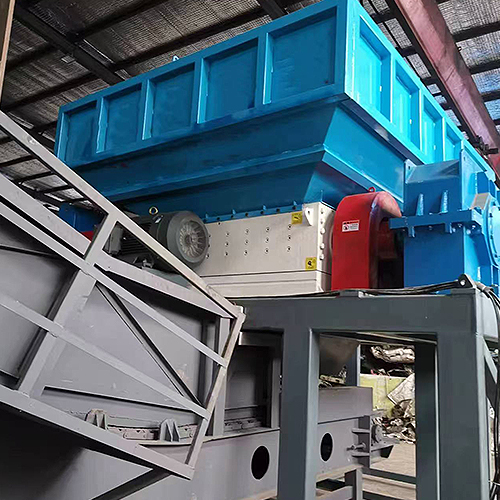 Pre shredder machine